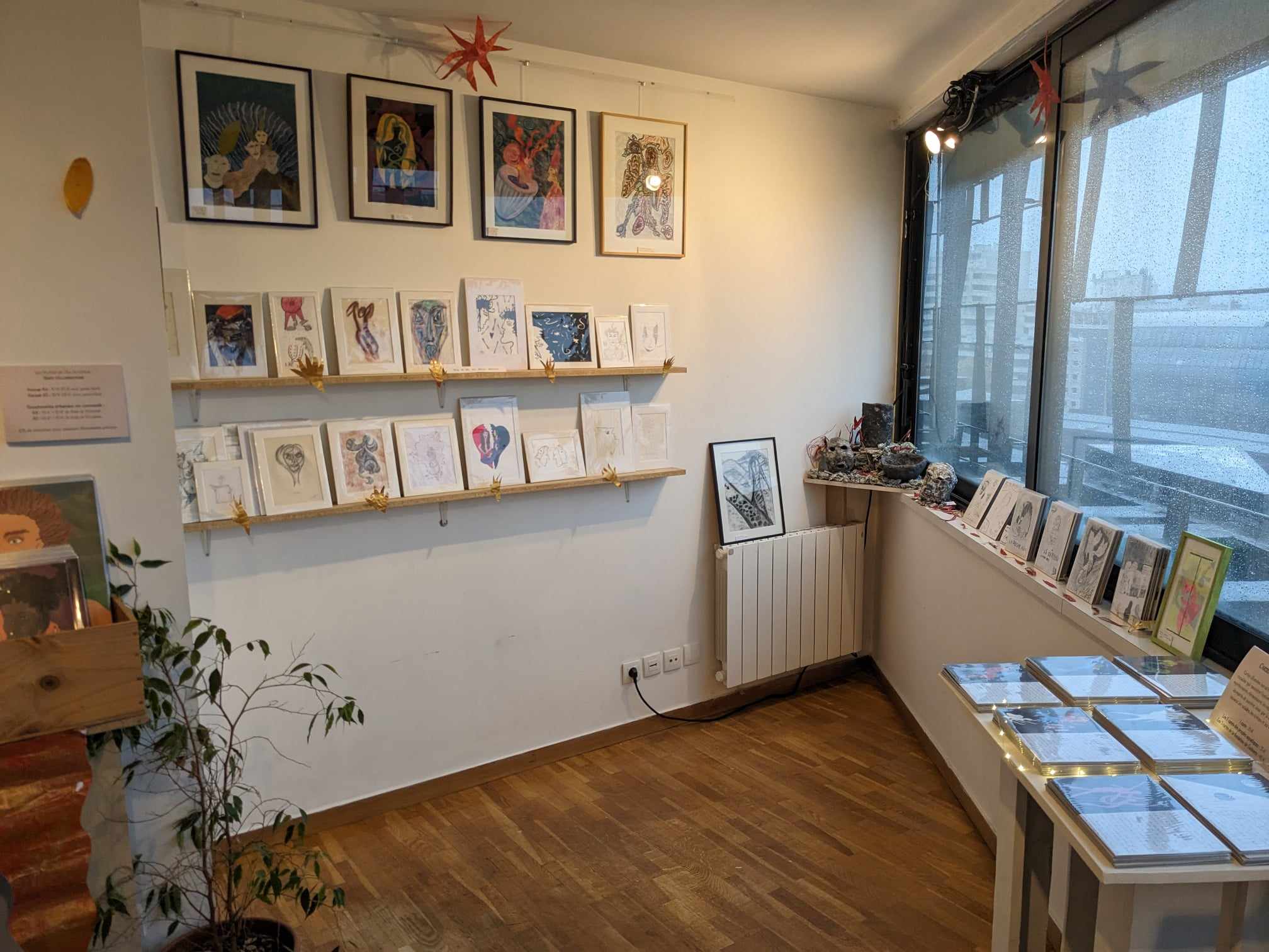 Vue des créations en vente, tableaux et éditions du Pluralium